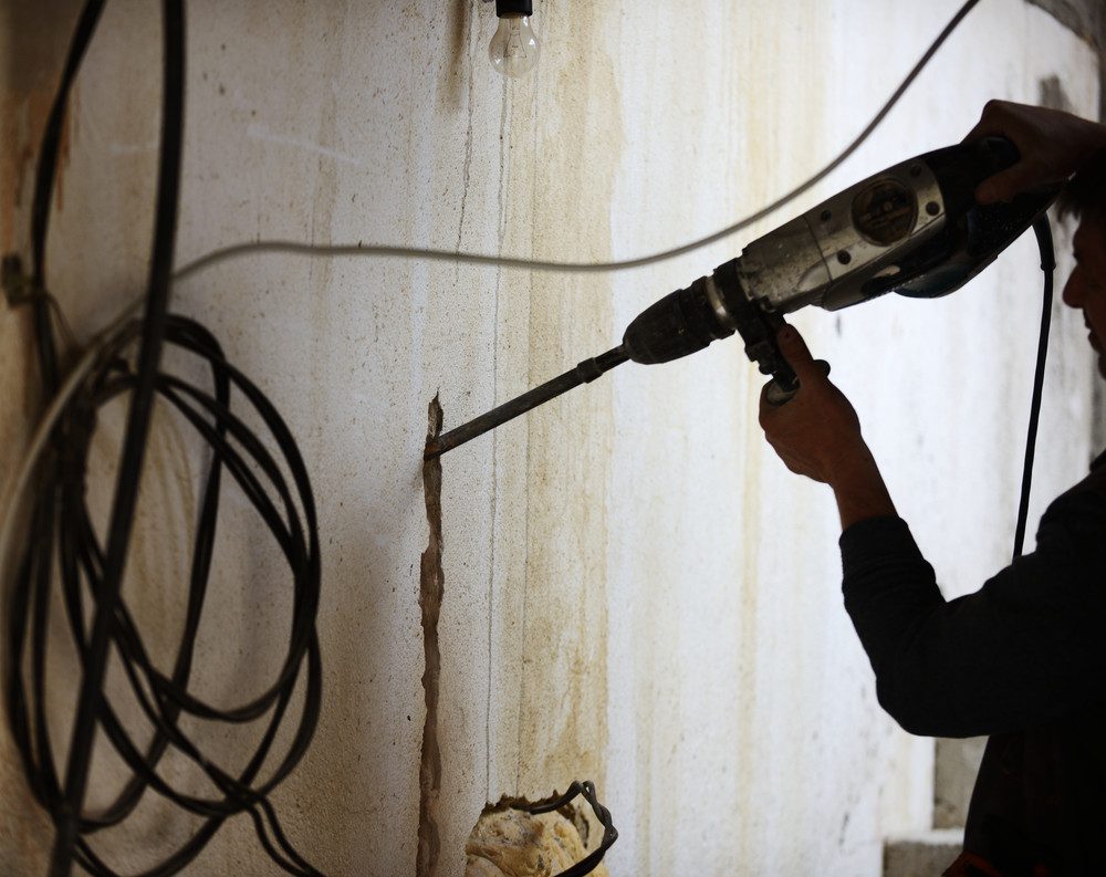 signs of foundation problems